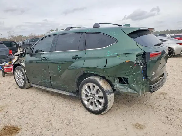 5TDKDRAH2PS508290 2023 TOYOTA HIGHLANDER - Image 2