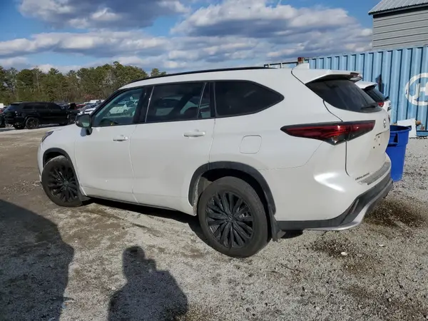 5TDKDRAH2PS508614 2023 TOYOTA HIGHLANDER - Image 2