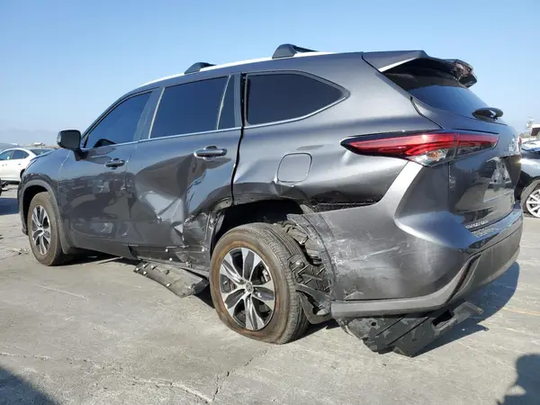 5TDKDRAH2PS515269 2023 TOYOTA HIGHLANDER - Image 2