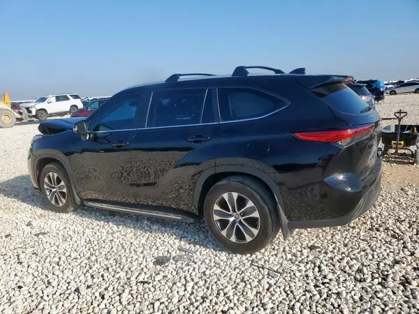 5TDKDRAH2PS517085 2023 TOYOTA HIGHLANDER - Image 2