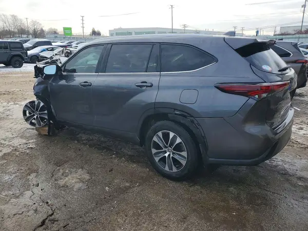5TDKDRAH2RS053153 2024 TOYOTA HIGHLANDER - Image 2