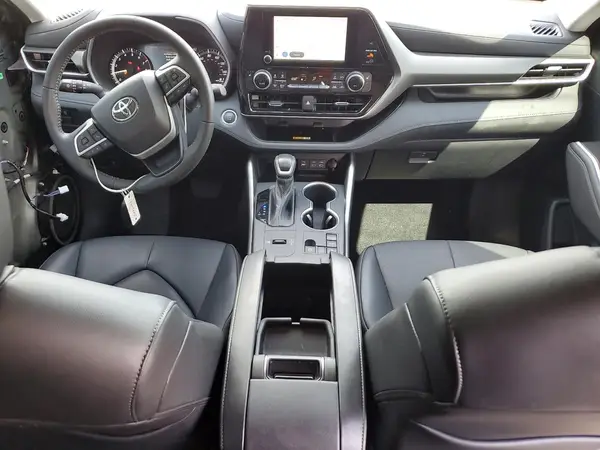 5TDKDRAH2RS528851 2024 TOYOTA HIGHLANDER - Image 8