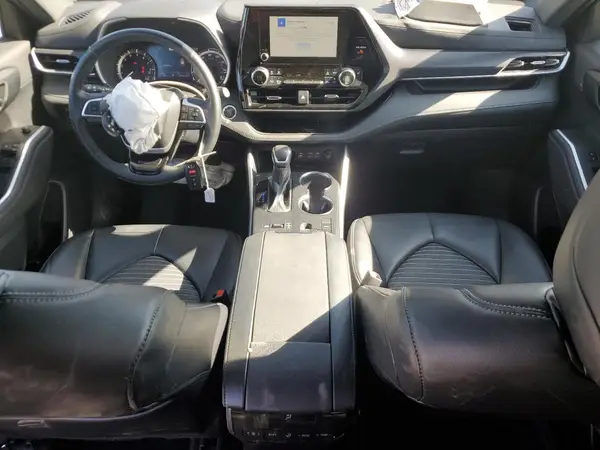 5TDKDRAH2RS531233 2024 TOYOTA HIGHLANDER - Image 8