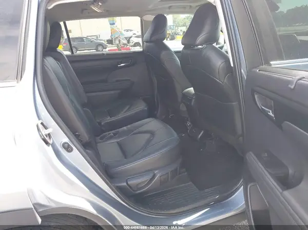 5TDKDRAH2RS535234 2024 TOYOTA HIGHLANDER - Image 8