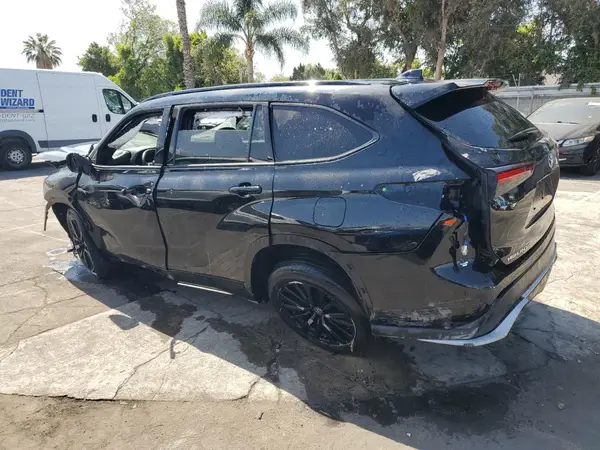 5TDKDRAH2RS538182 2024 TOYOTA HIGHLANDER - Image 2