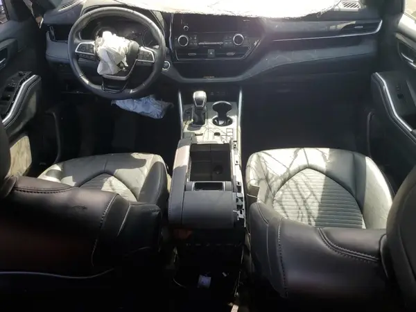 5TDKDRAH2RS538182 2024 TOYOTA HIGHLANDER - Image 8