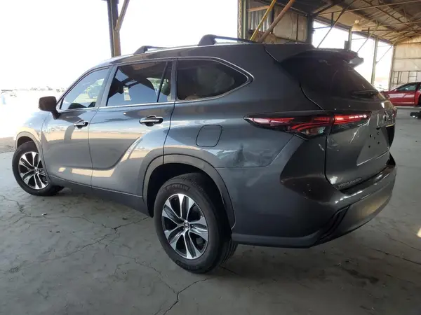 5TDKDRAH2RS541440 2024 TOYOTA HIGHLANDER - Image 2