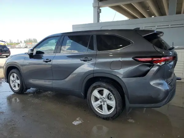 5TDKDRAH2RS546587 2024 TOYOTA HIGHLANDER - Image 2