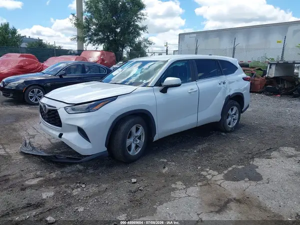 5TDKDRAH3PS004556 2023 TOYOTA HIGHLANDER - Image 2