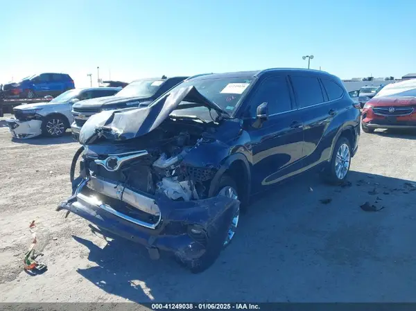 5TDKDRAH3PS006839 2023 TOYOTA HIGHLANDER - Image 2