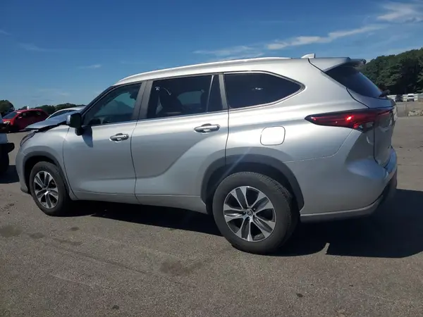 5TDKDRAH3PS008266 2023 TOYOTA HIGHLANDER - Image 2
