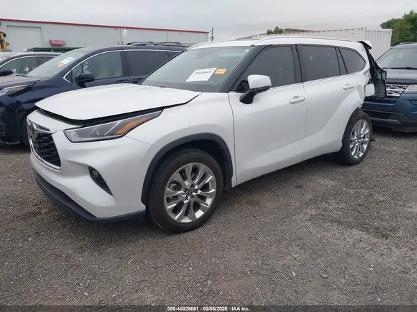 5TDKDRAH3PS008512 2023 TOYOTA HIGHLANDER - Image 2