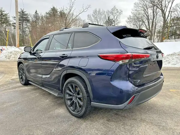 5TDKDRAH3PS010356 2023 TOYOTA HIGHLANDER - Image 2