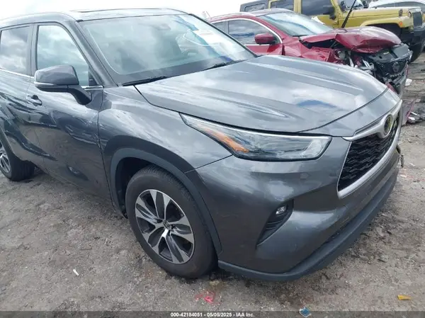 5TDKDRAH3PS013161 2023 TOYOTA HIGHLANDER - Image 1