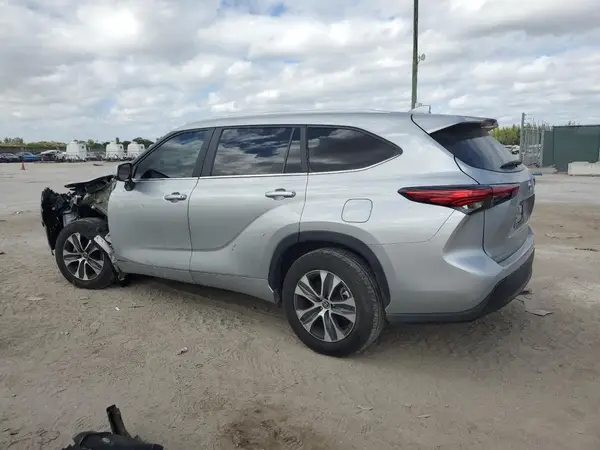5TDKDRAH3PS020224 2023 TOYOTA HIGHLANDER - Image 2