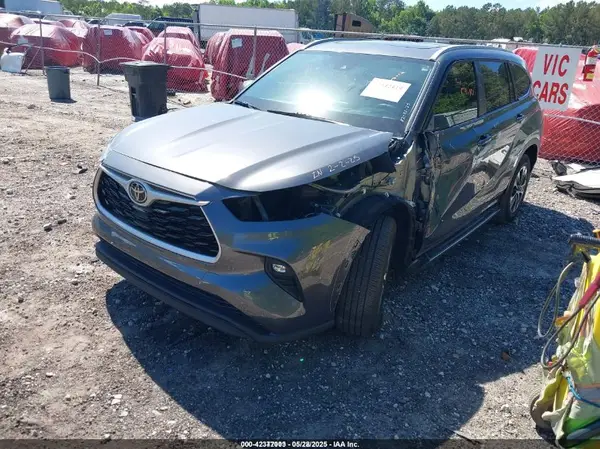 5TDKDRAH3PS022619 2023 TOYOTA HIGHLANDER - Image 2