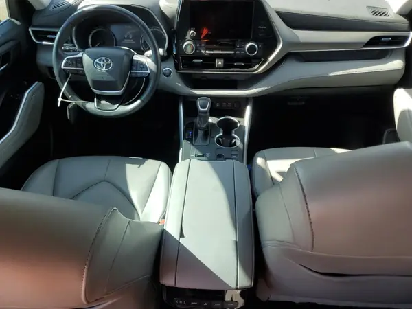 5TDKDRAH3PS023141 2023 TOYOTA HIGHLANDER - Image 8