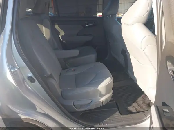 5TDKDRAH3PS034186 2023 TOYOTA HIGHLANDER - Image 8