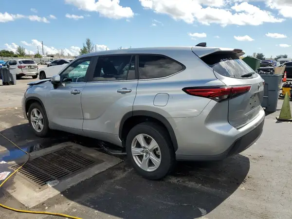 5TDKDRAH3PS034222 2023 TOYOTA HIGHLANDER - Image 2