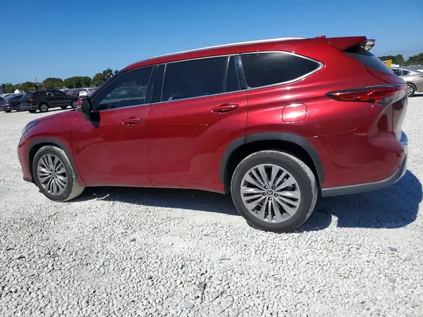 5TDKDRAH3PS035094 2023 TOYOTA HIGHLANDER - Image 2