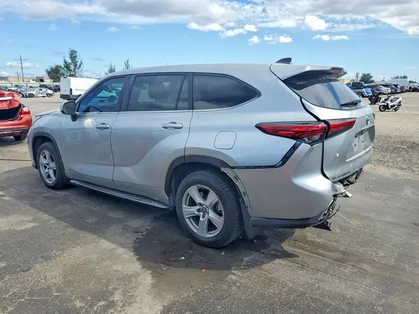 5TDKDRAH3PS038223 2023 TOYOTA HIGHLANDER - Image 2