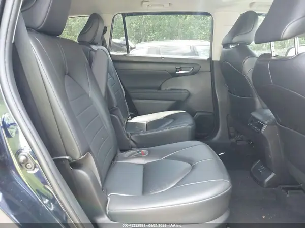 5TDKDRAH3PS044250 2023 TOYOTA HIGHLANDER - Image 8