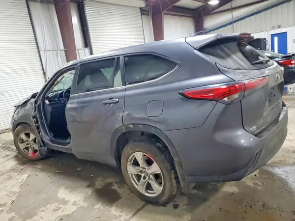 5TDKDRAH3PS504409 2023 TOYOTA HIGHLANDER - Image 2