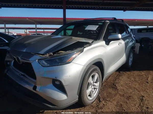 5TDKDRAH3PS505088 2023 TOYOTA HIGHLANDER - Image 2