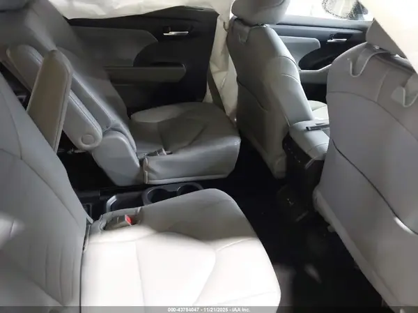 5TDKDRAH3PS513708 2023 TOYOTA HIGHLANDER - Image 8