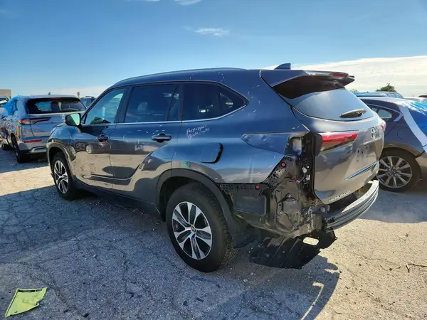 5TDKDRAH3PS515040 2023 TOYOTA HIGHLANDER - Image 2