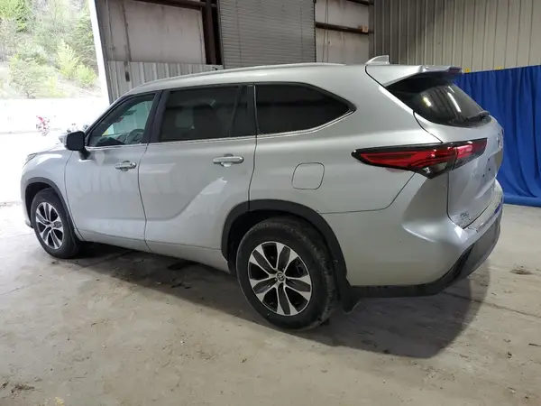 5TDKDRAH3PS515569 2023 TOYOTA HIGHLANDER - Image 2