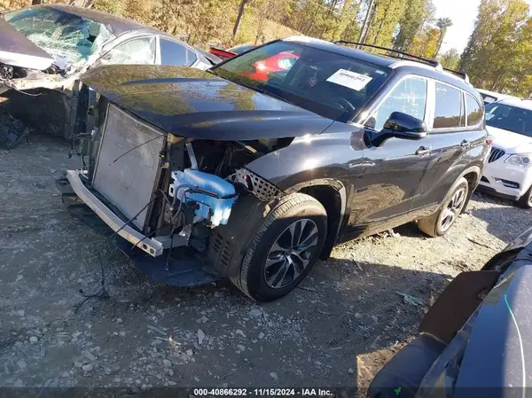 5TDKDRAH3PS523378 2023 TOYOTA HIGHLANDER - Image 2
