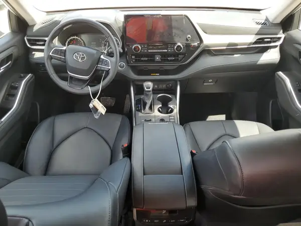 5TDKDRAH3RS545240 2024 TOYOTA HIGHLANDER - Image 8