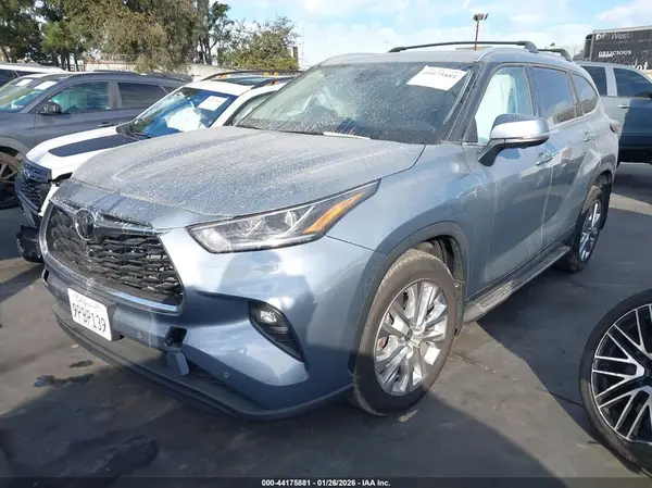 5TDKDRAH3RS548512 2024 TOYOTA HIGHLANDER - Image 2