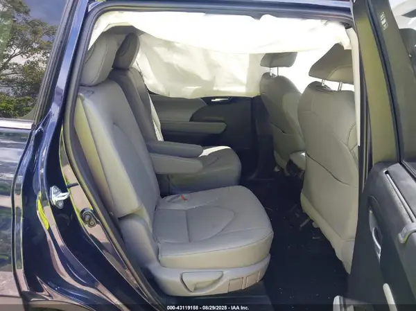 5TDKDRAH3SS553702 2025 TOYOTA HIGHLANDER - Image 8