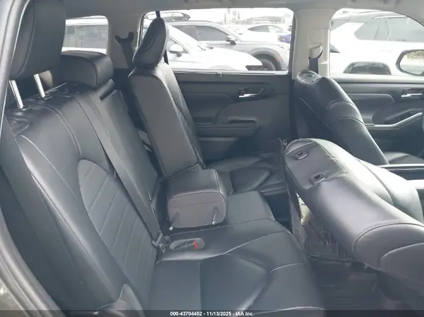 5TDKDRAH4PS004954 2023 TOYOTA HIGHLANDER - Image 8