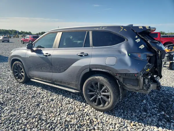 5TDKDRAH4PS005666 2023 TOYOTA HIGHLANDER - Image 2