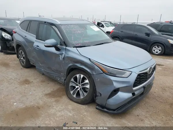 5TDKDRAH4PS007529 2023 TOYOTA HIGHLANDER - Image 1