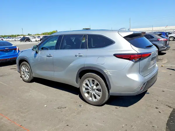 5TDKDRAH4PS009362 2023 TOYOTA HIGHLANDER - Image 2