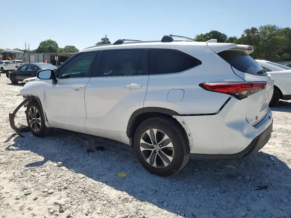 5TDKDRAH4PS010009 2023 TOYOTA HIGHLANDER - Image 2