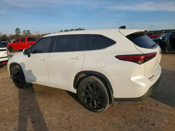5TDKDRAH4PS011404 2023 TOYOTA HIGHLANDER - Image 2