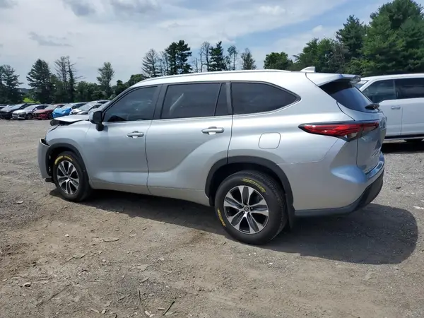 5TDKDRAH4PS012066 2023 TOYOTA HIGHLANDER - Image 2