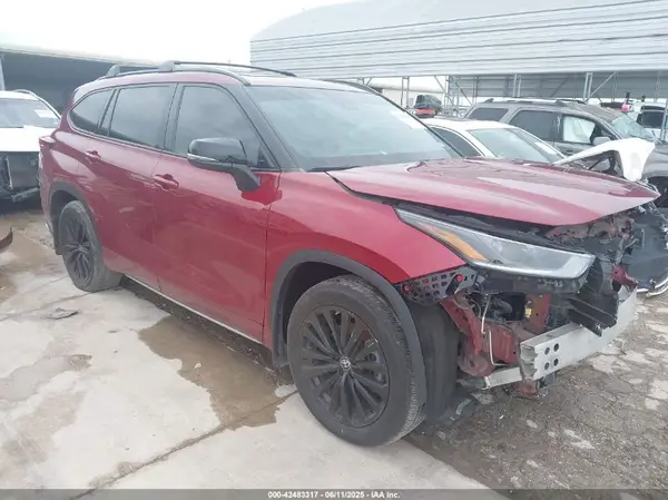 5TDKDRAH4PS017137 2023 TOYOTA HIGHLANDER - Image 1