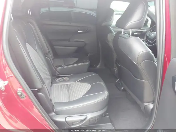5TDKDRAH4PS017137 2023 TOYOTA HIGHLANDER - Image 8