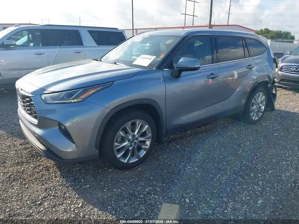 5TDKDRAH4PS021429 2023 TOYOTA HIGHLANDER - Image 2
