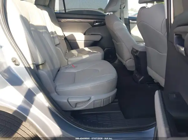 5TDKDRAH4PS021429 2023 TOYOTA HIGHLANDER - Image 8