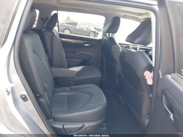 5TDKDRAH4PS023360 2023 TOYOTA HIGHLANDER - Image 8
