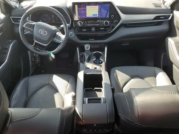 5TDKDRAH4PS024217 2023 TOYOTA HIGHLANDER - Image 8
