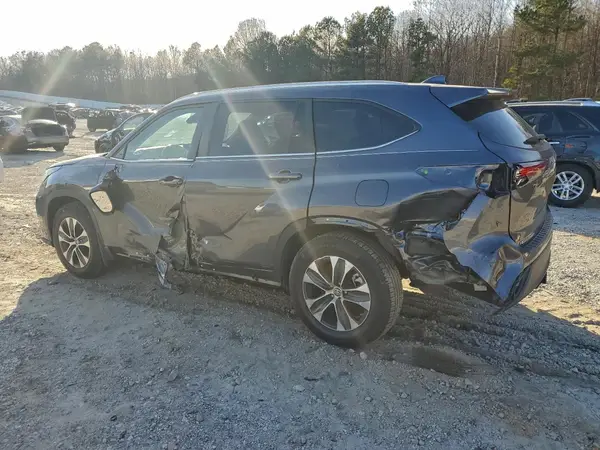 5TDKDRAH4PS025190 2023 TOYOTA HIGHLANDER - Image 2