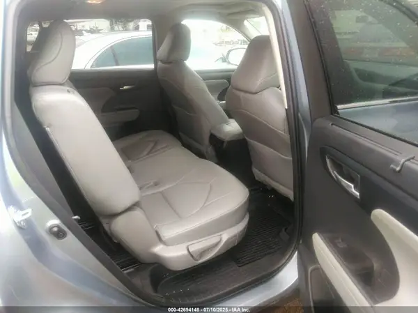 5TDKDRAH4PS026582 2023 TOYOTA HIGHLANDER - Image 8
